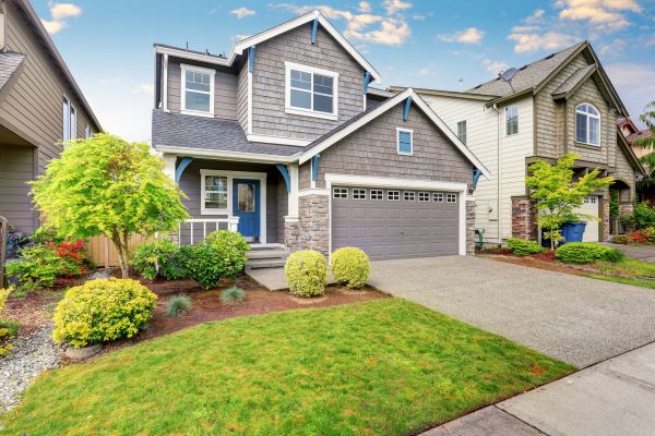 Curb Appeal Landscaping in New Lenox