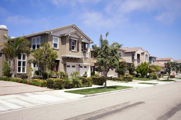 Neighborhood Landscaping in New Lenox